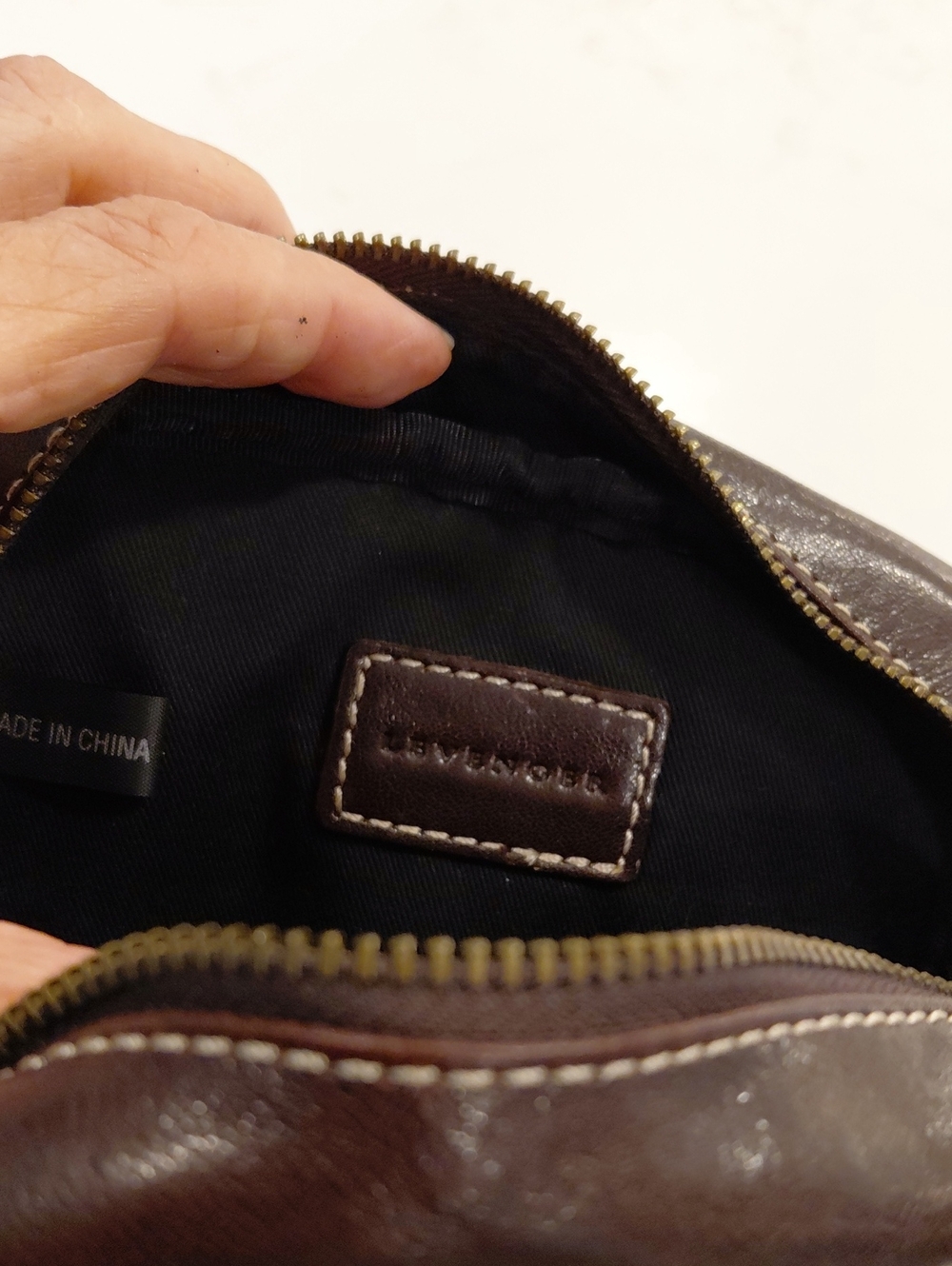 Levinger Dark Brown Leather Men's Toiletry Bag with Brass Zipper